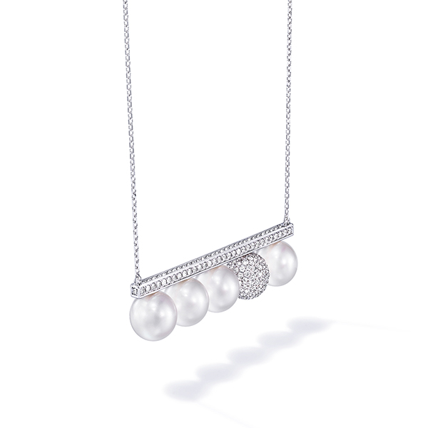 balance decade pearls & diamonds Necklace